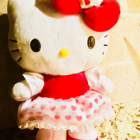 Hello Kitty Doll-Valentines ❤️ - Picture 3 of 3